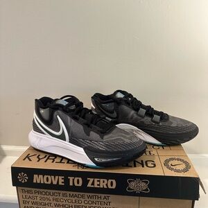 Nike Kyrie 8 in Black and Gray